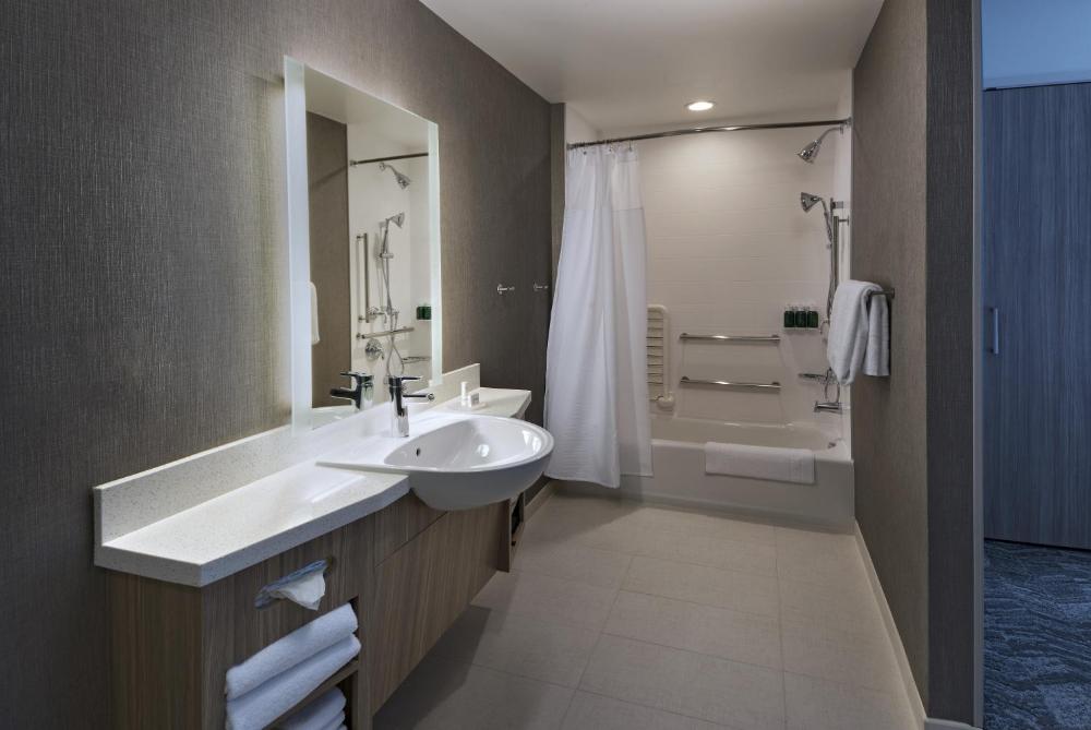 King Suite with Tub - Mobility Accessible interior